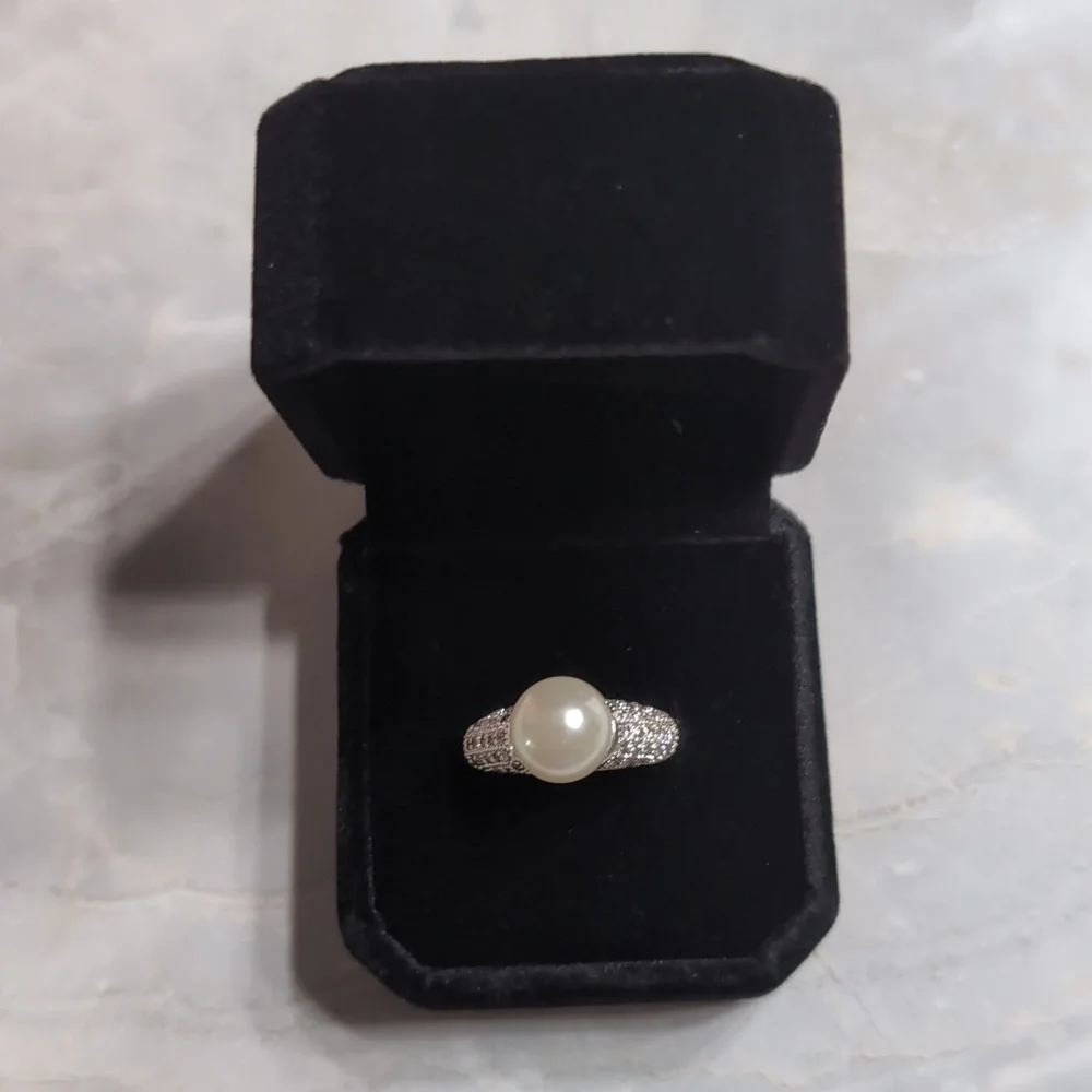 Charter Club Silver Plated Ring with Pearl and Cubic Zirconia Size 8 NWOT